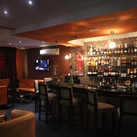 Apollo Hotel Лагос Екстериор снимка
