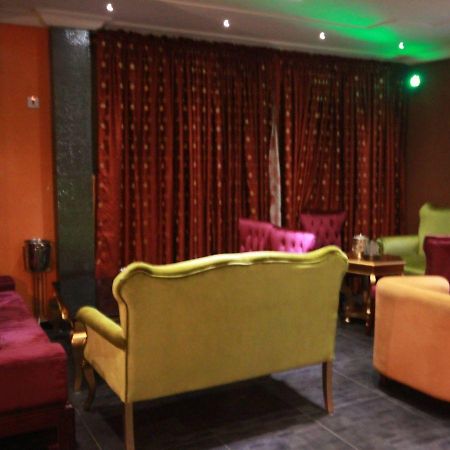 Apollo Hotel Лагос Екстериор снимка