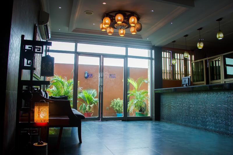 Apollo Hotel Лагос Екстериор снимка