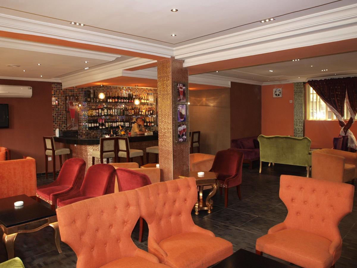 Apollo Hotel Лагос Екстериор снимка