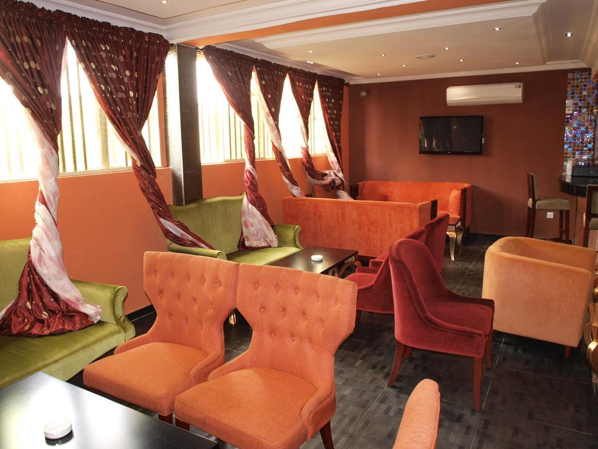 Apollo Hotel Лагос Екстериор снимка