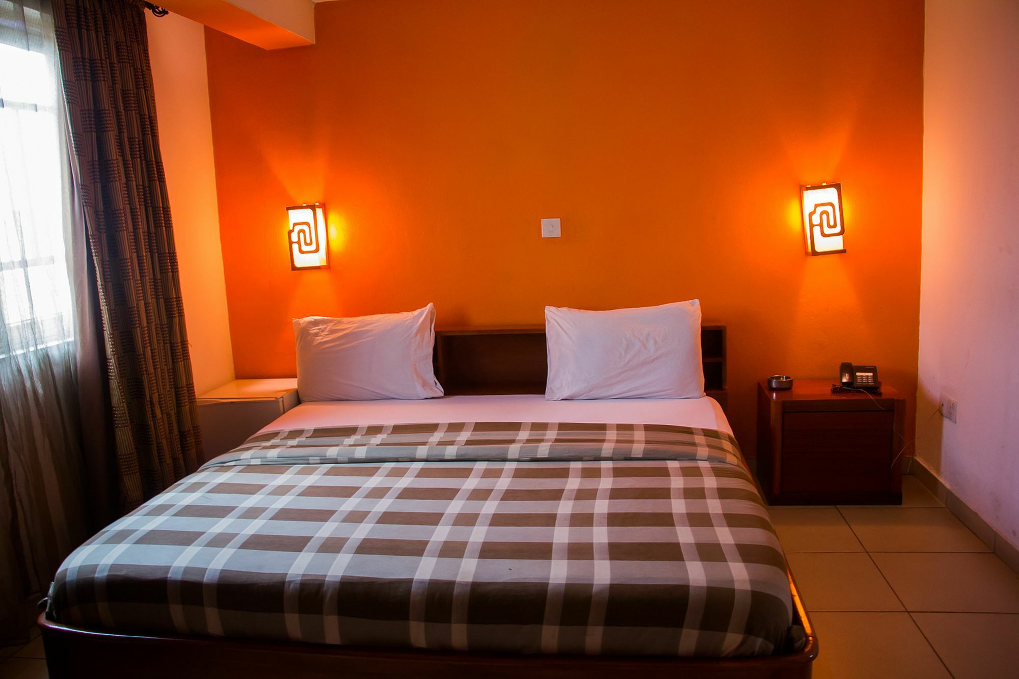 Apollo Hotel Лагос Екстериор снимка